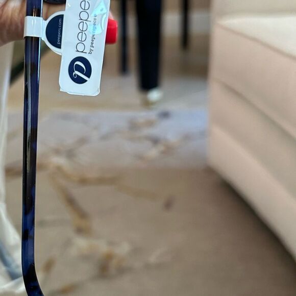 Peepers blue light
+200 - Picture 5 of 6